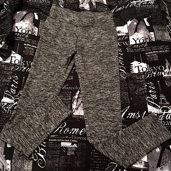 Booty Enhancing Scrunch Leggings - Picture 8 of 13